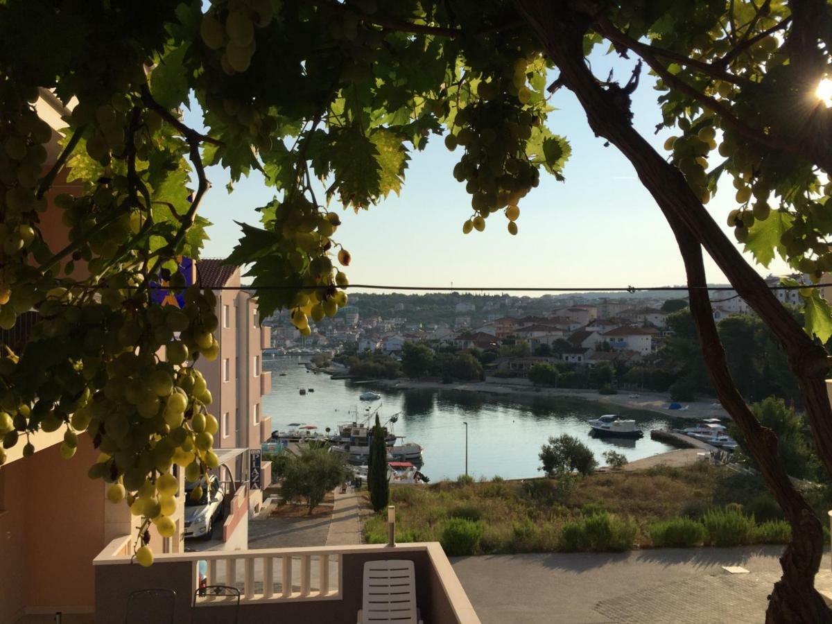 Apartments Villa Zica Trogir Exterior foto